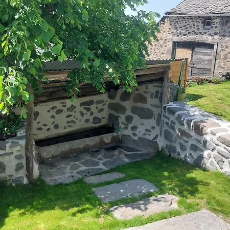 Sur Les Hauteurs De Cassuéjouls Hébergement de vacances Cassuejouls