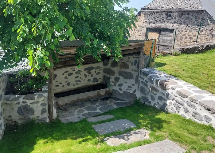 Sur Les Hauteurs De Cassuéjouls Hébergement de vacances Cassuejouls