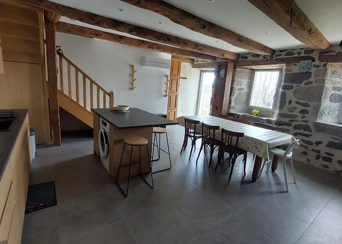 Sur Les Hauteurs De Cassuéjouls Hébergement de vacances Cassuejouls